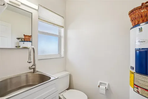 37048 County Road 452 Grand Island FL 32735