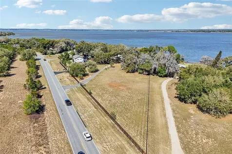 37048 County Road 452 Grand Island FL 32735