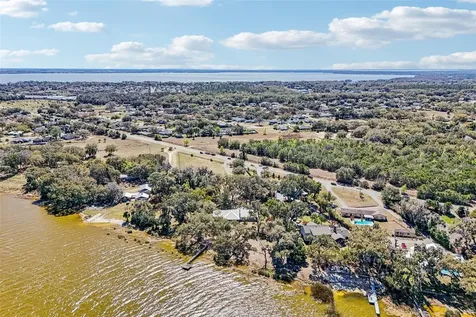 37048 County Road 452 Grand Island FL 32735