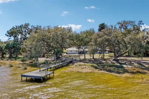 37048 County Road 452 Grand Island FL 32735