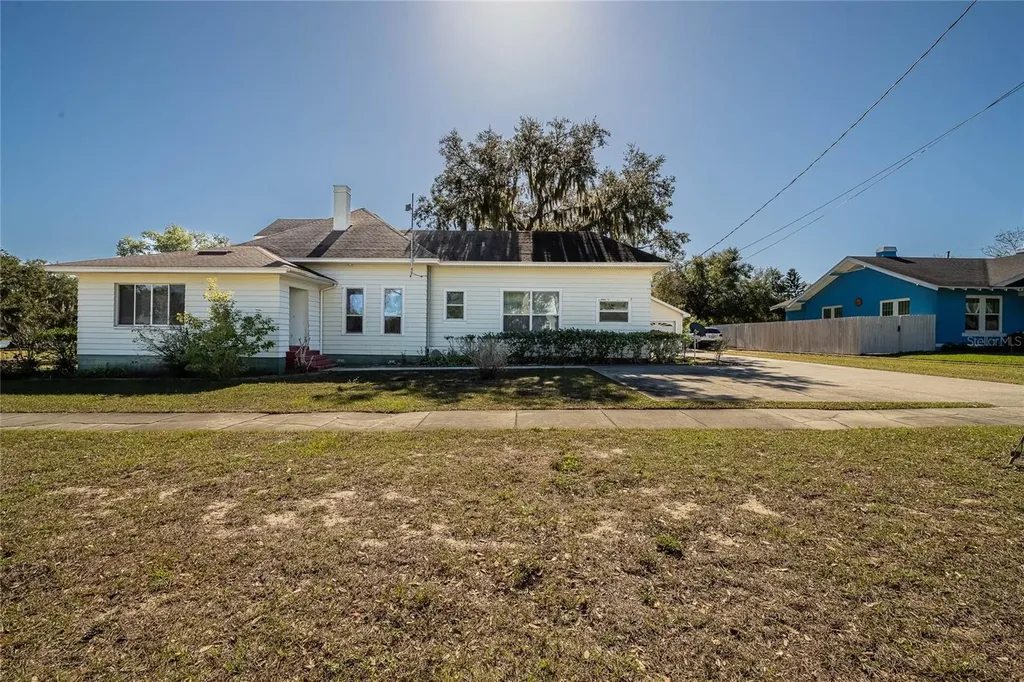 102 S Lakeshore Boulevard Lake Wales FL 33853