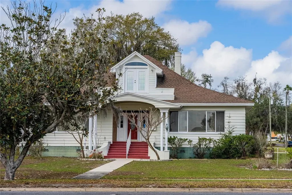 102 S Lakeshore Boulevard Lake Wales FL 33853