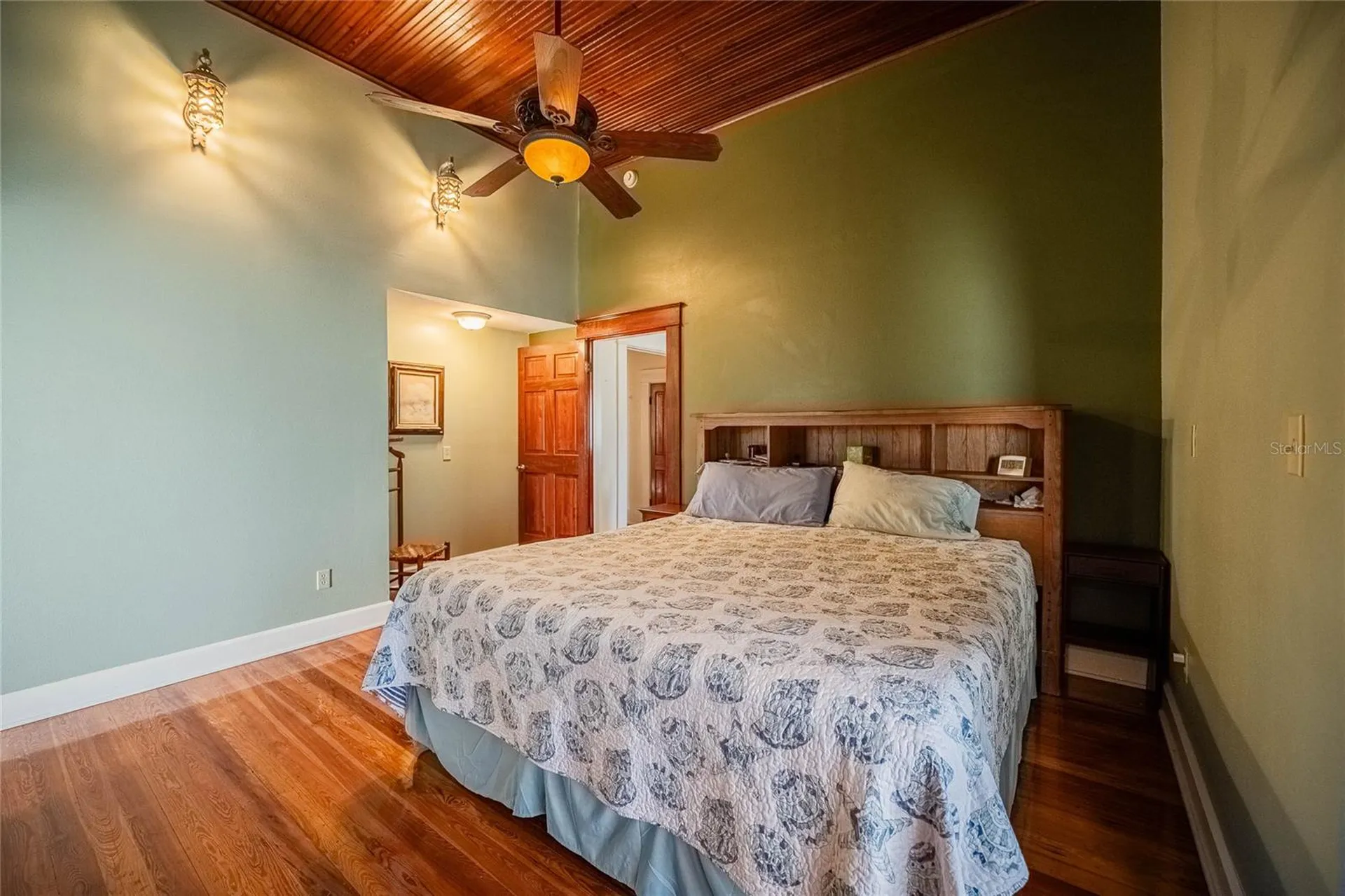 102 S Lakeshore Boulevard Lake Wales FL 33853