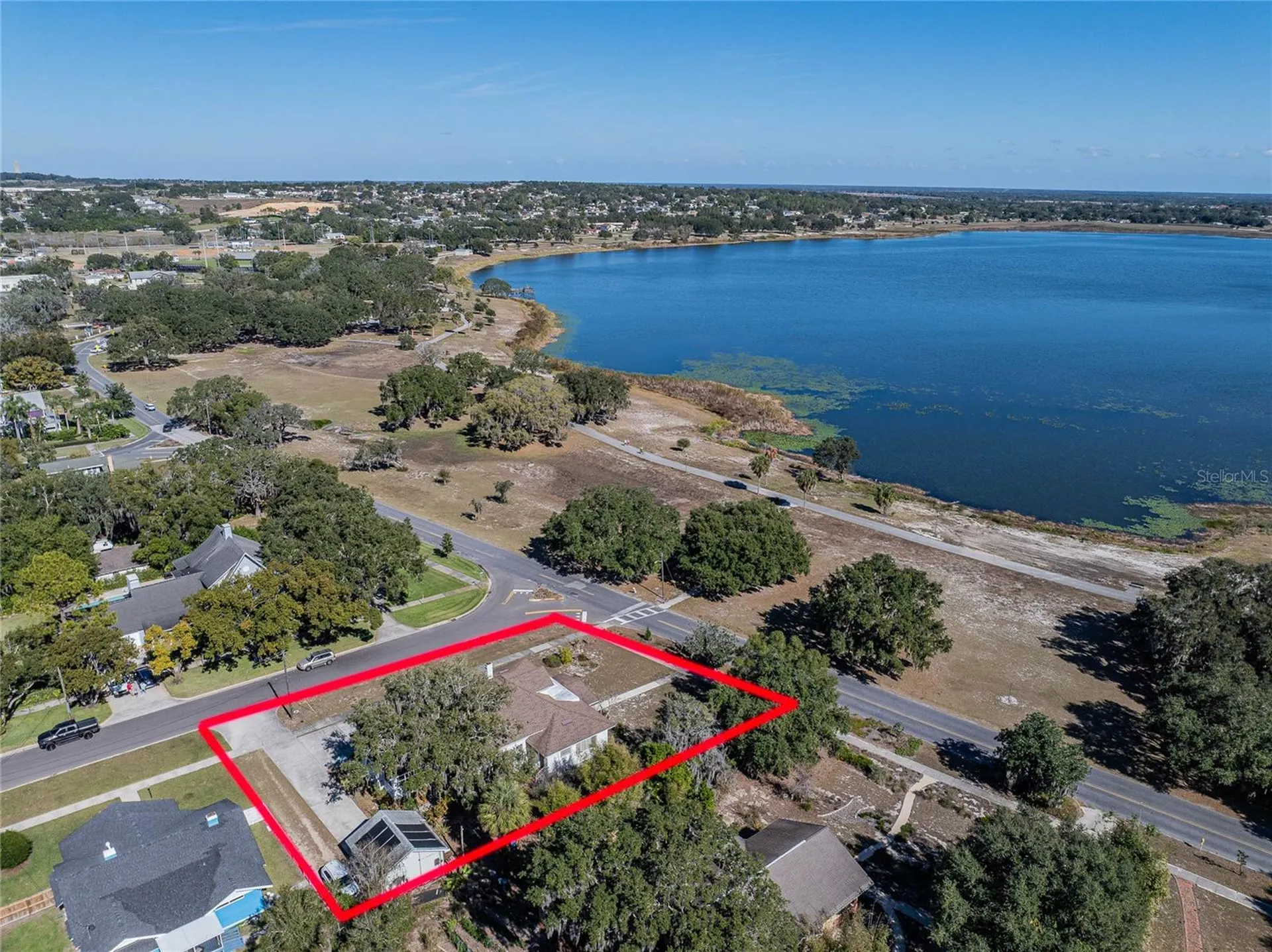 102 S Lakeshore Boulevard Lake Wales FL 33853