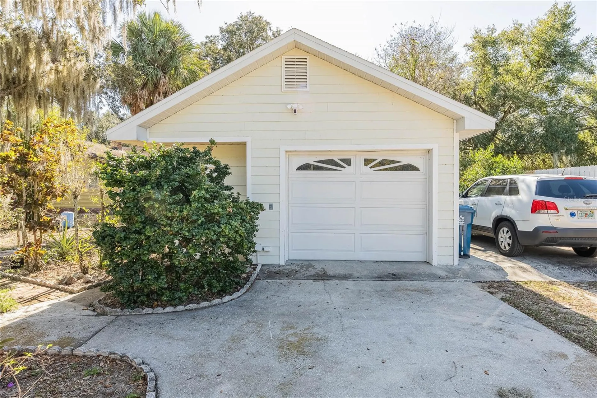 102 S Lakeshore Boulevard Lake Wales FL 33853