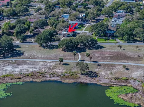 102 S Lakeshore Boulevard Lake Wales FL 33853