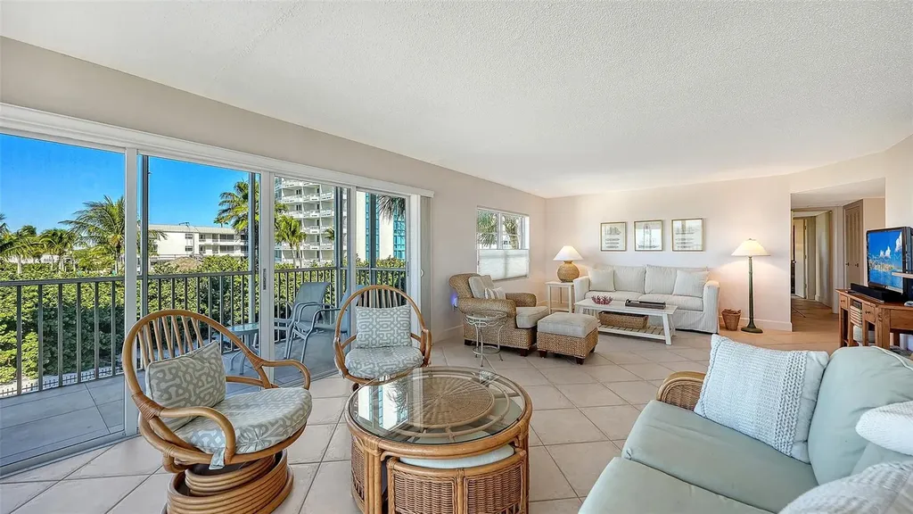 800 Benjamin Franklin Drive Sarasota FL 34236