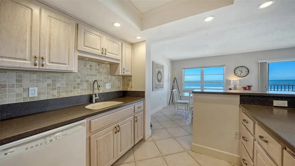 800 Benjamin Franklin Drive Sarasota FL 34236