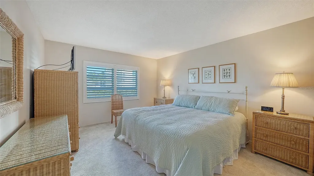 800 Benjamin Franklin Drive Sarasota FL 34236