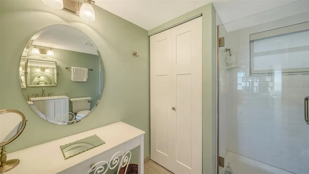 800 Benjamin Franklin Drive Sarasota FL 34236