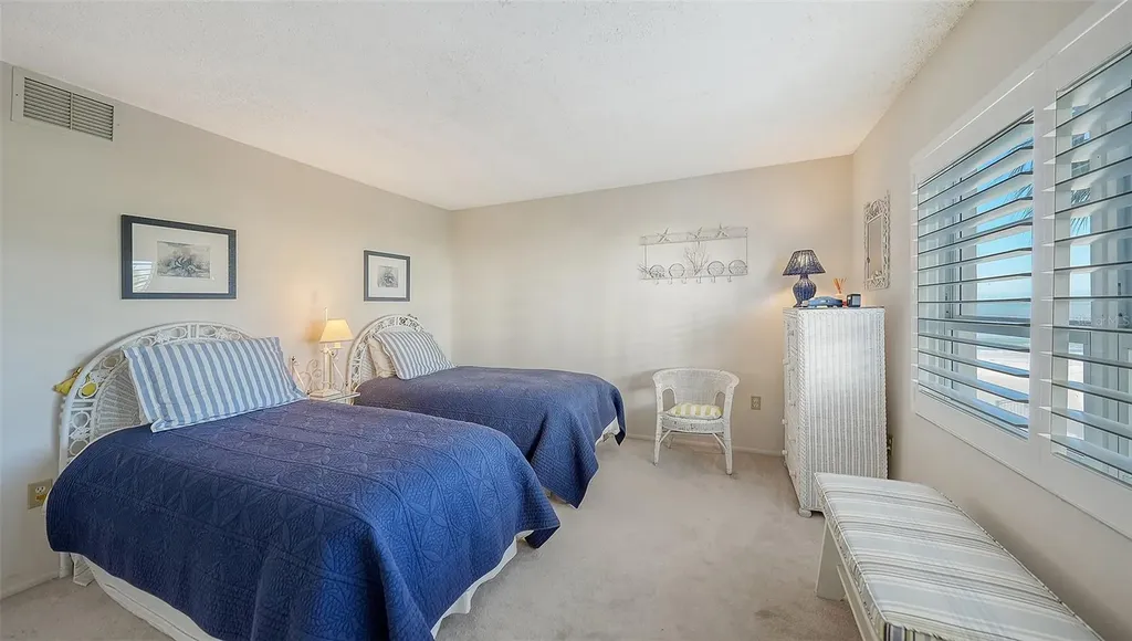 800 Benjamin Franklin Drive Sarasota FL 34236