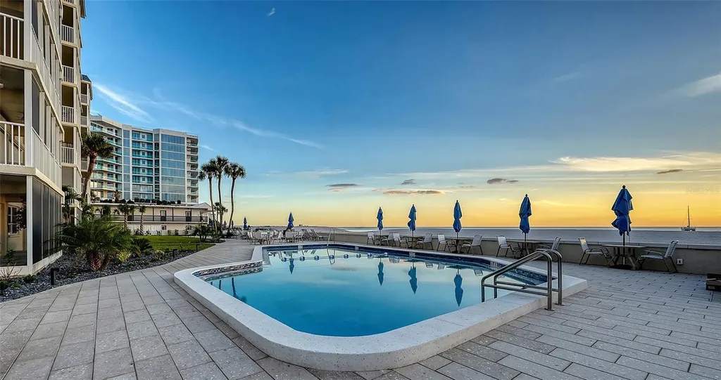800 Benjamin Franklin Drive Sarasota FL 34236