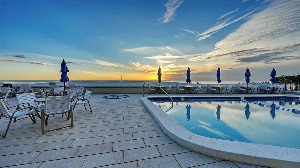 800 Benjamin Franklin Drive Sarasota FL 34236