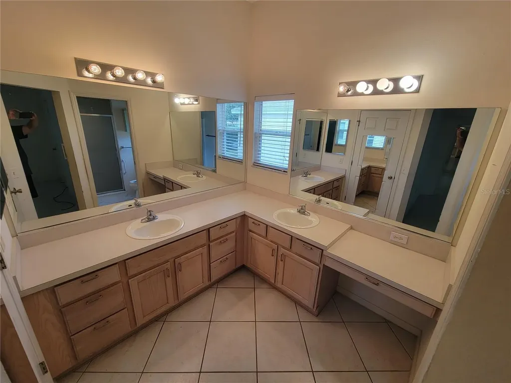 1033 Oak Forest Drive The Villages FL 32162