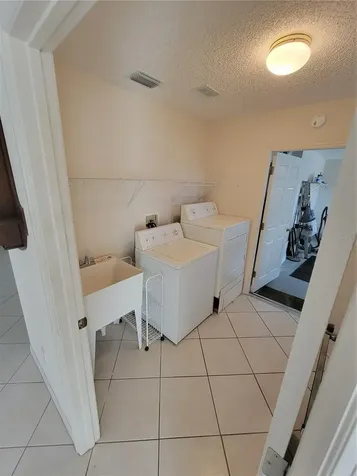 1033 Oak Forest Drive The Villages FL 32162