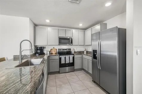 13581 Mount Ivy Court Dade City FL 33525