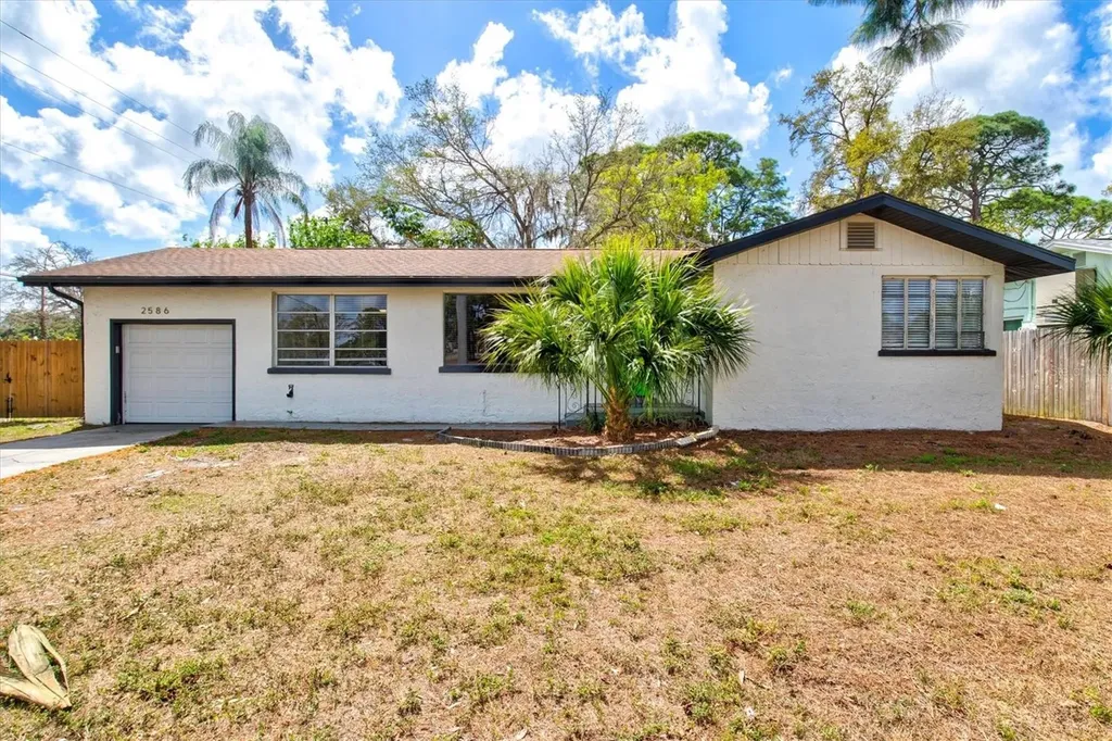 2586 Tami Sola Street Sarasota FL 34237