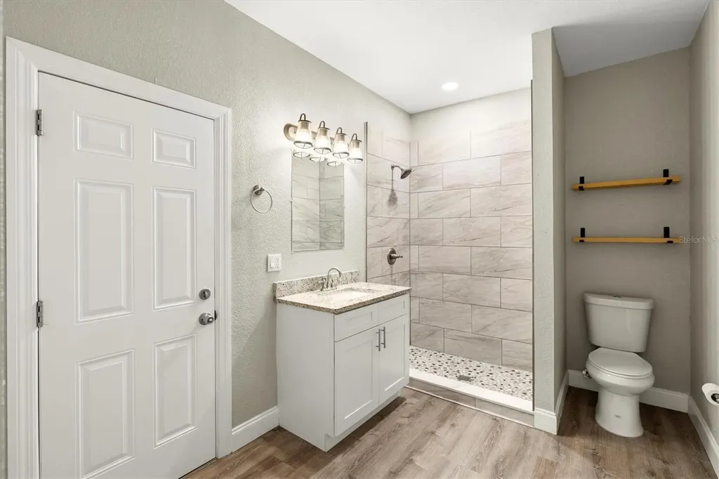 2586 Tami Sola Street Sarasota FL 34237
