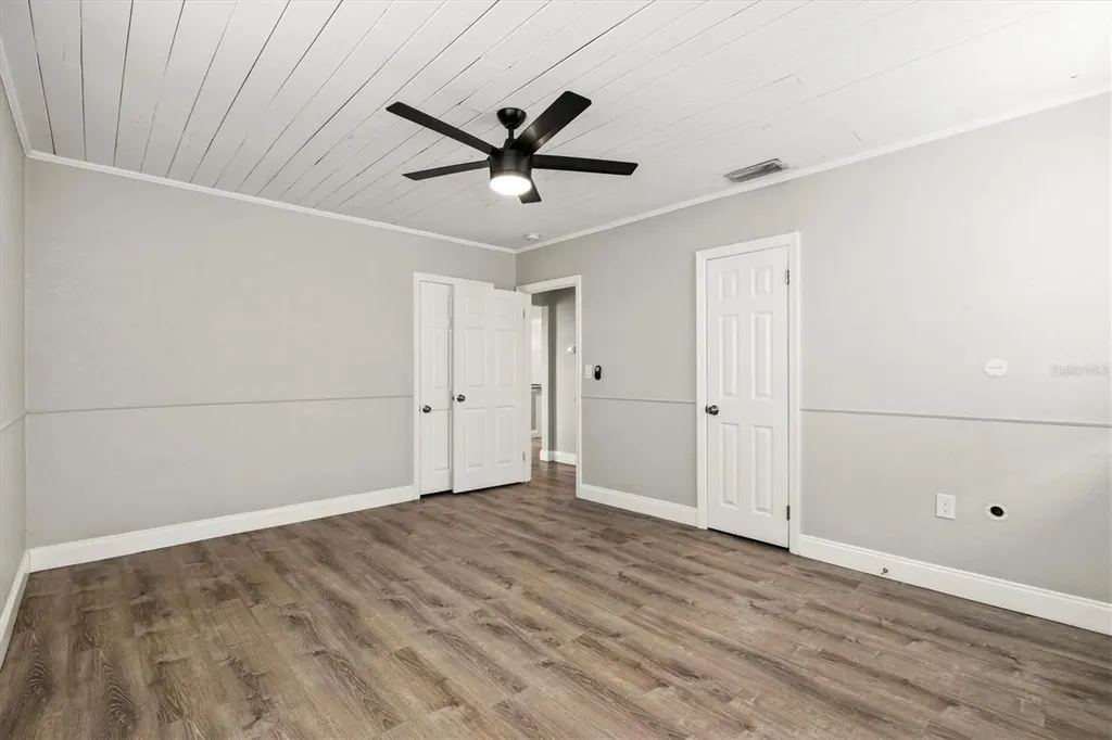 2586 Tami Sola Street Sarasota FL 34237