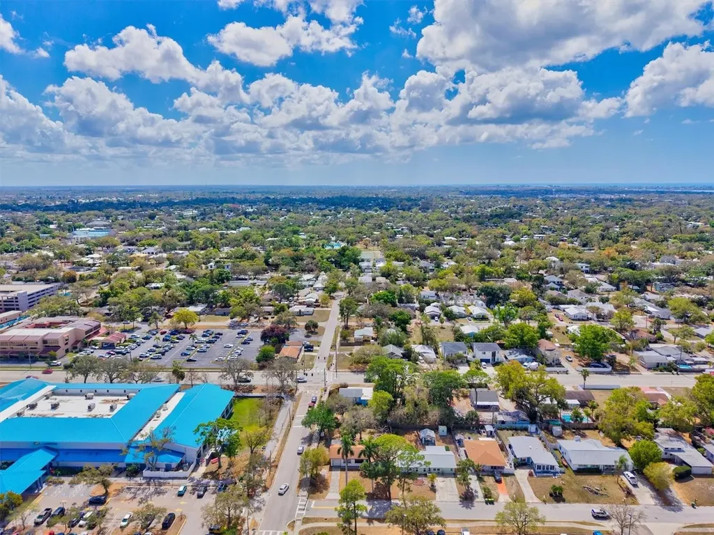 2586 Tami Sola Street Sarasota FL 34237