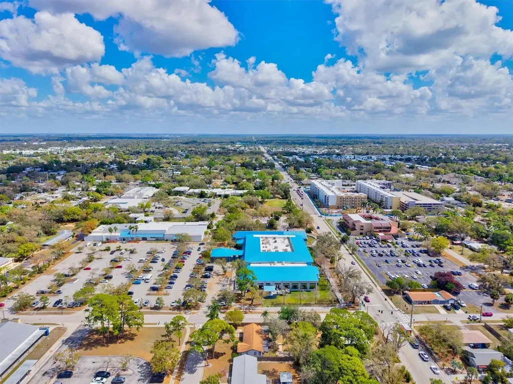 2586 Tami Sola Street Sarasota FL 34237