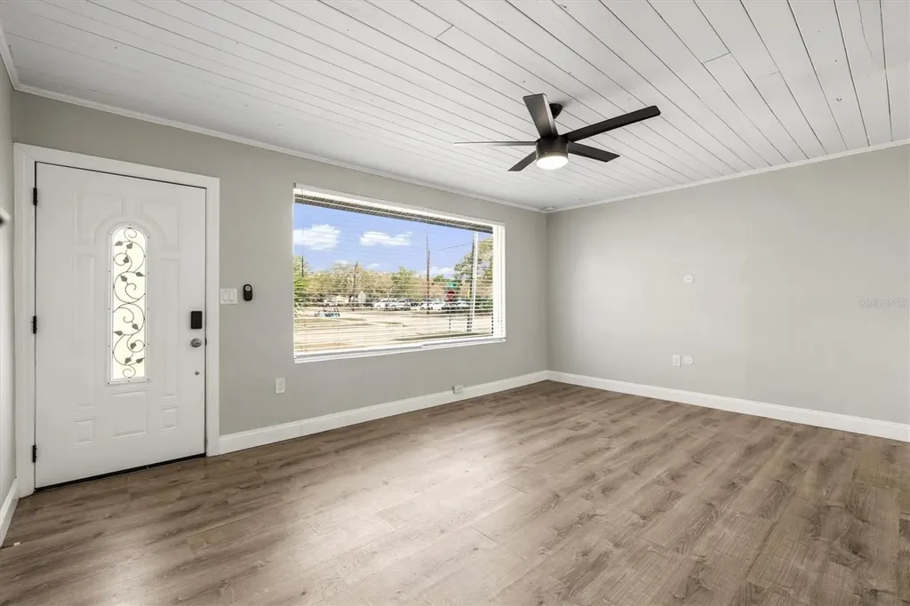 2586 Tami Sola Street Sarasota FL 34237