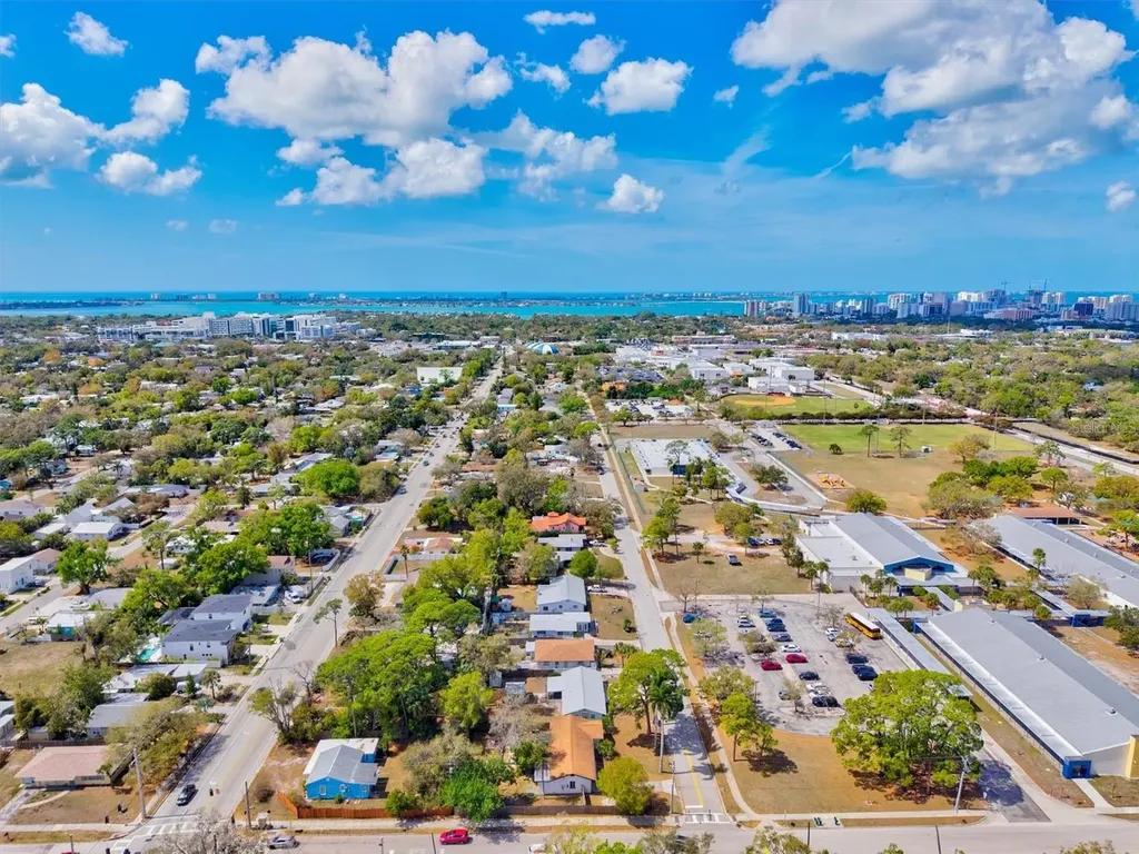 2586 Tami Sola Street Sarasota FL 34237