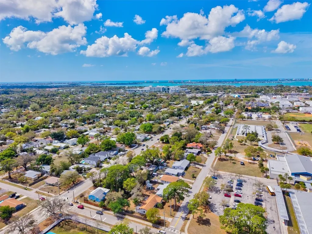 2586 Tami Sola Street Sarasota FL 34237