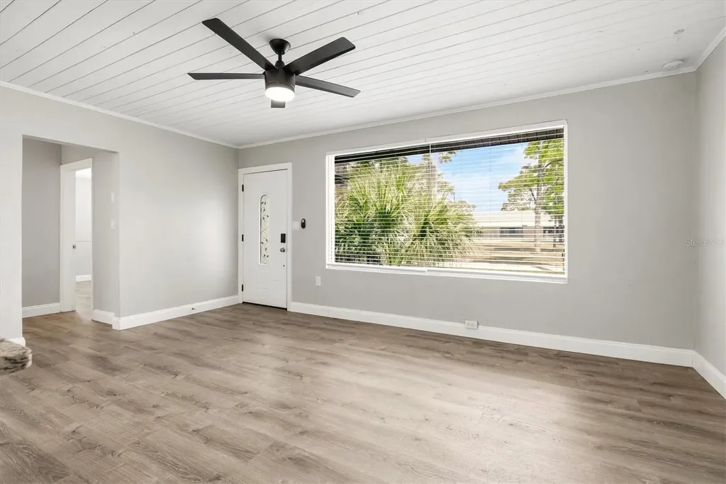2586 Tami Sola Street Sarasota FL 34237