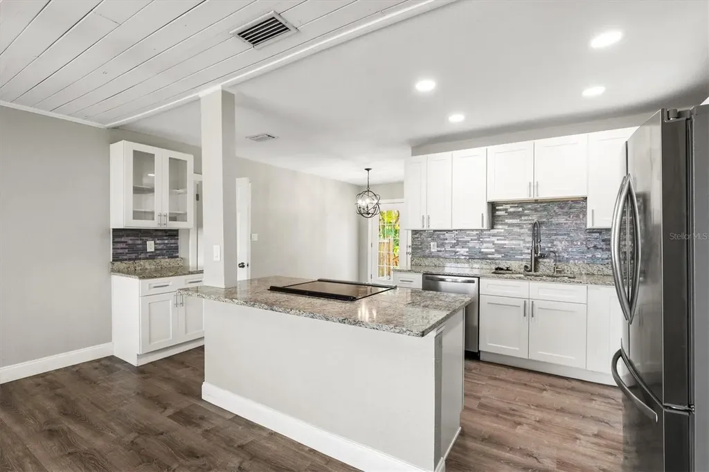 2586 Tami Sola Street Sarasota FL 34237