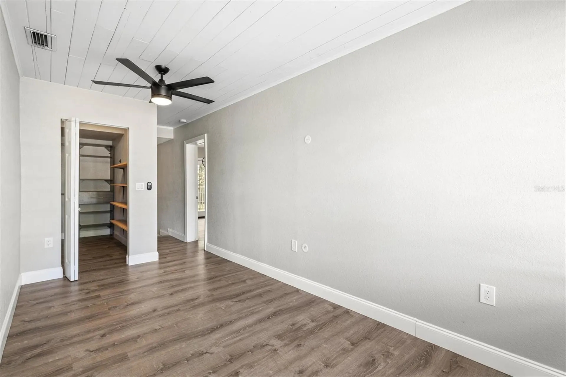 2586 Tami Sola Street Sarasota FL 34237