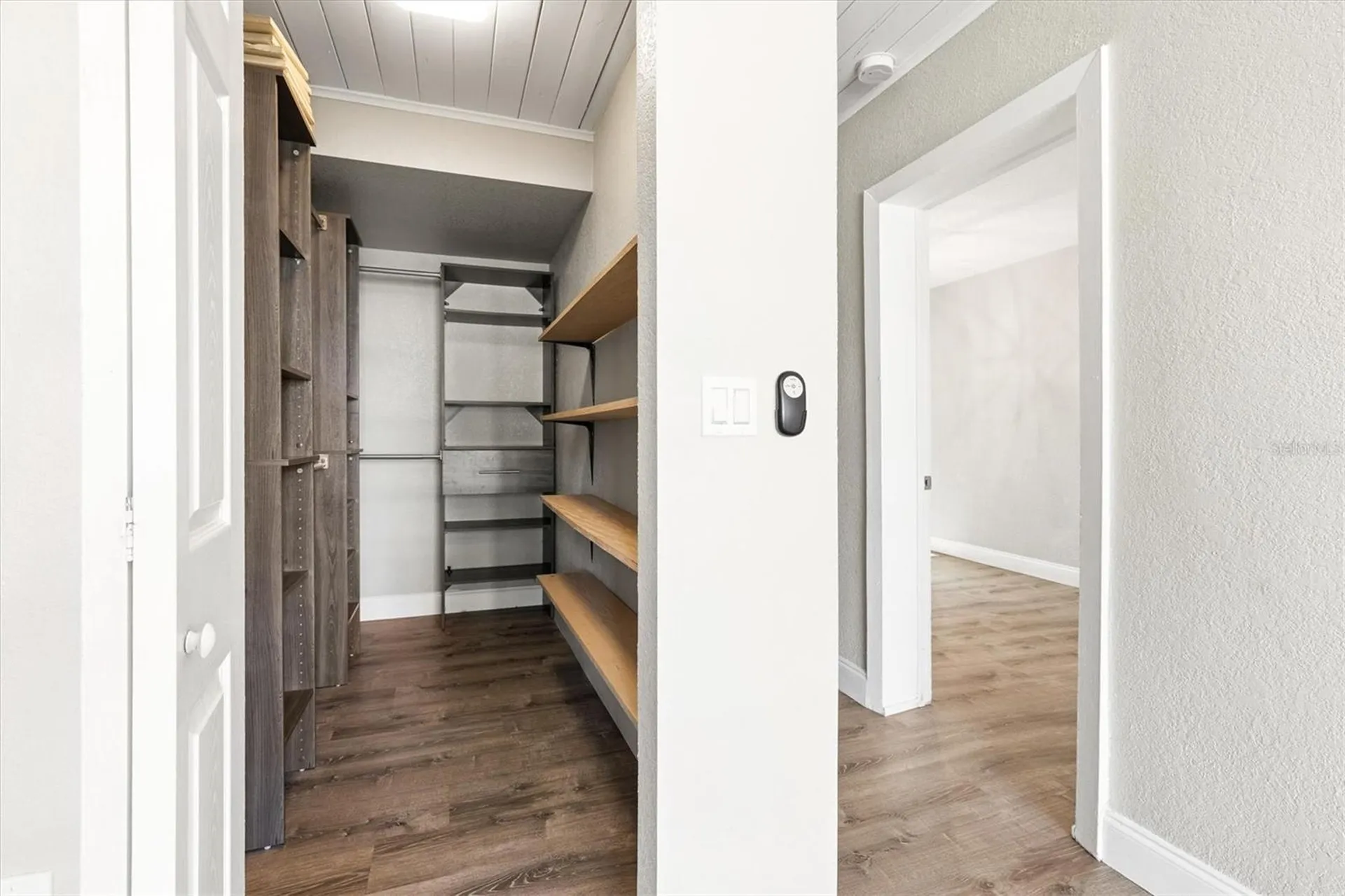 2586 Tami Sola Street Sarasota FL 34237