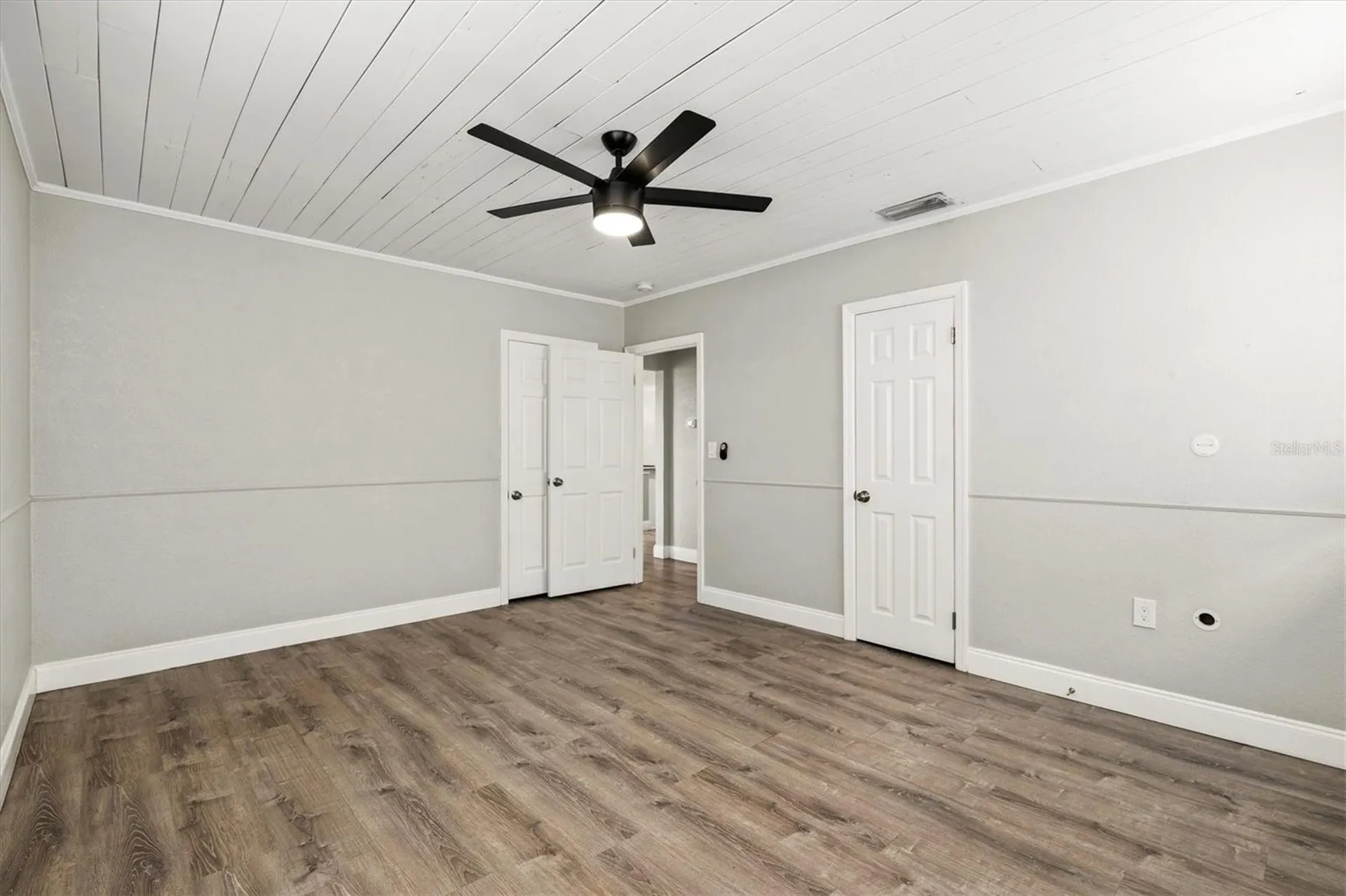2586 Tami Sola Street Sarasota FL 34237