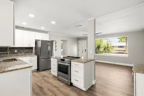 2586 Tami Sola Street Sarasota FL 34237