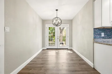 2586 Tami Sola Street Sarasota FL 34237