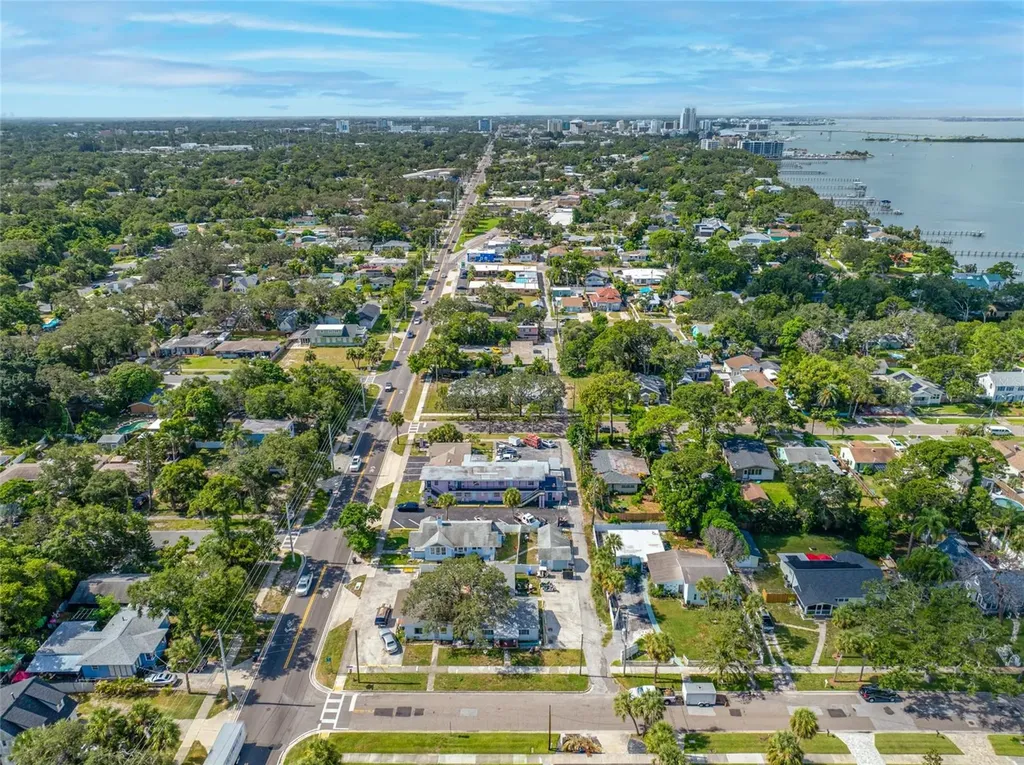 1762 N Fort Harrison Avenue Clearwater FL 33755
