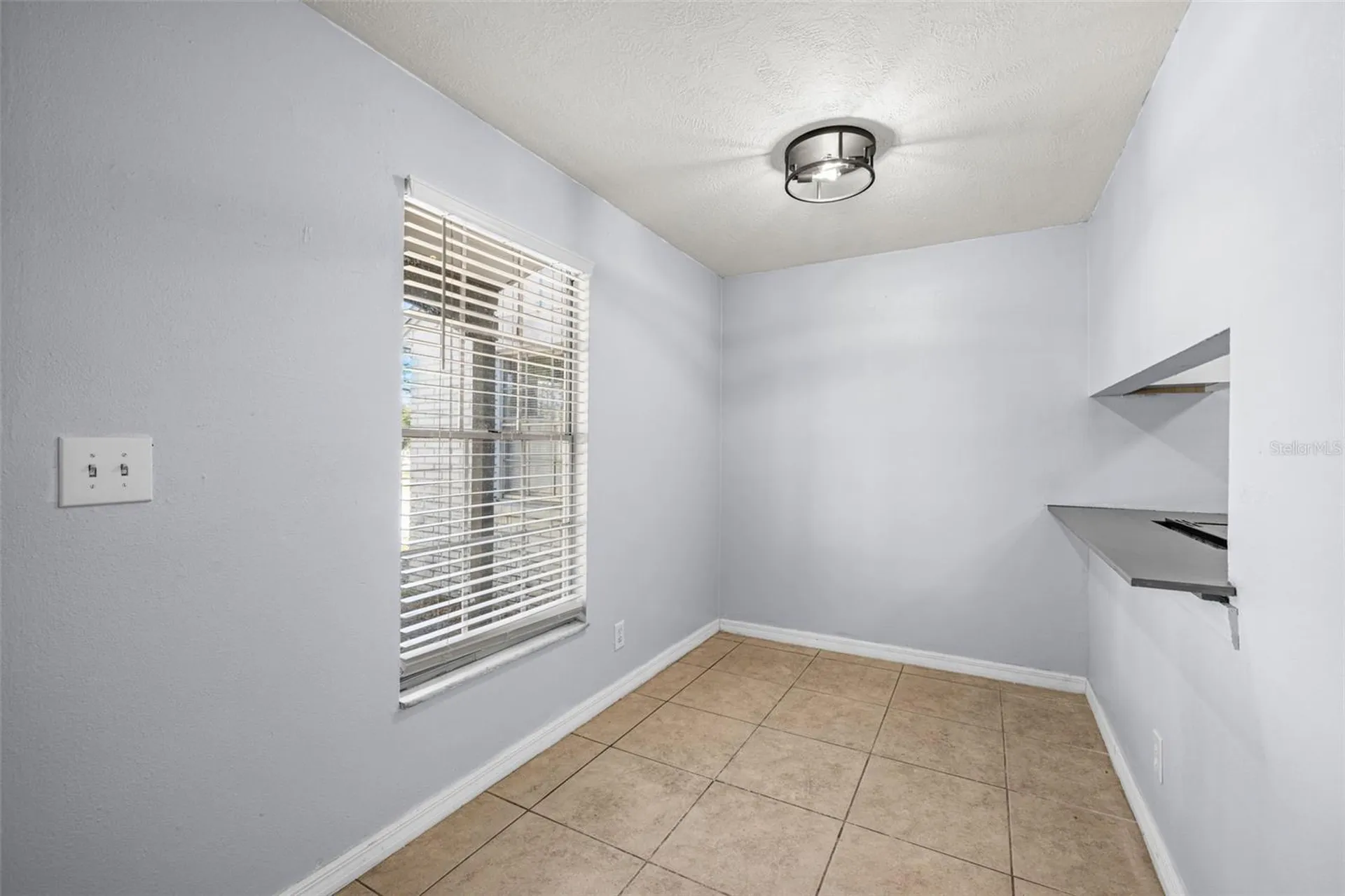 1403 College Park Lane Tampa FL 33612