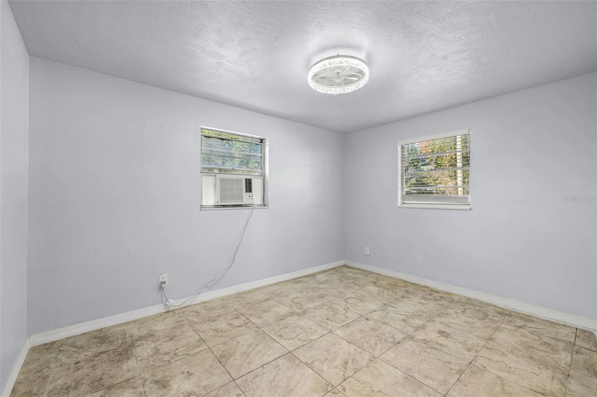 1403 College Park Lane Tampa FL 33612