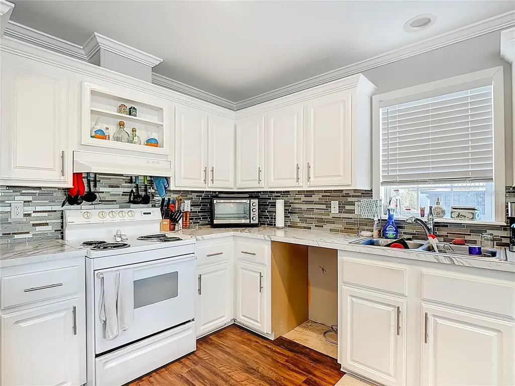 1824 Riverside Drive Moore Haven FL 33471