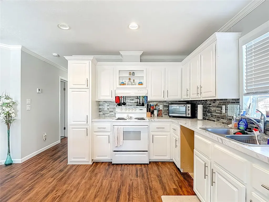 1824 Riverside Drive Moore Haven FL 33471