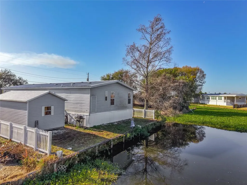 1824 Riverside Drive Moore Haven FL 33471