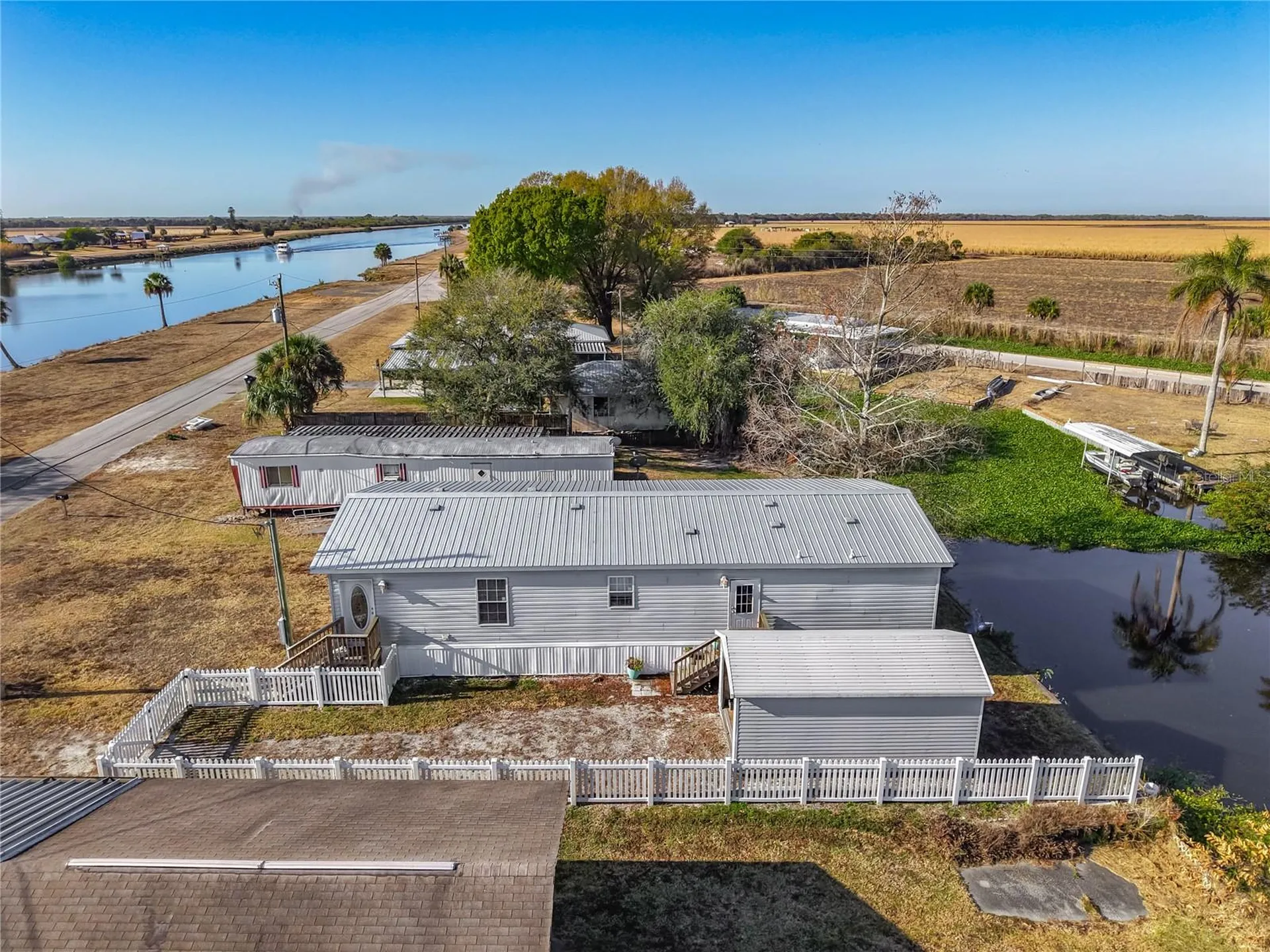 1824 Riverside Drive Moore Haven FL 33471