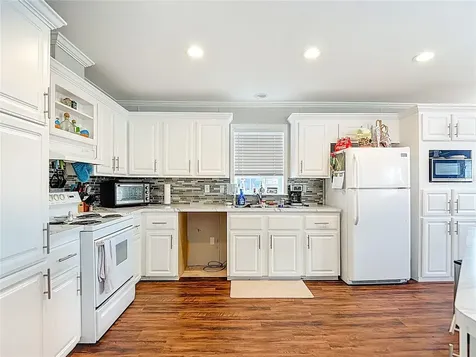1824 Riverside Drive Moore Haven FL 33471