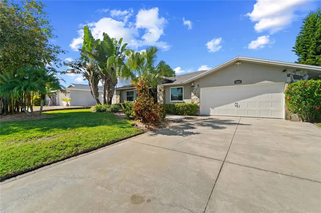 5804 Tampa Shores Boulevard Tampa FL 33615