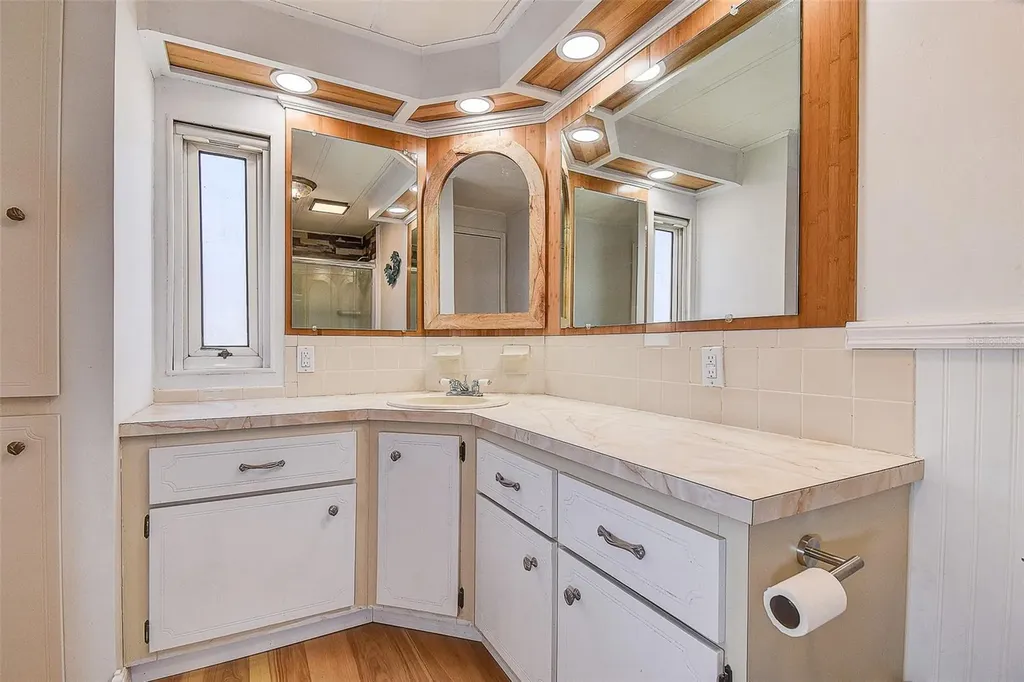 505 Riverview Lane Tarpon Springs FL 34689