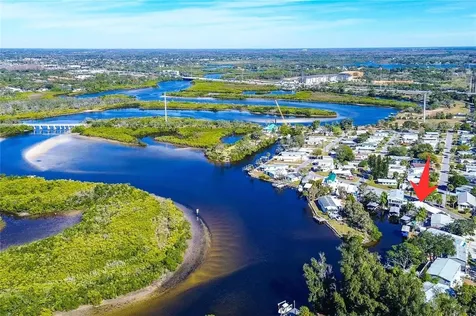 505 Riverview Lane Tarpon Springs FL 34689