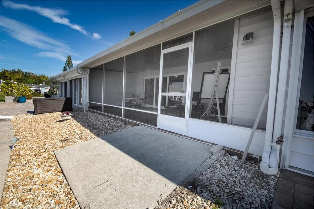 128 Boca Ciega Point Boulevard N St Petersburg FL 33708