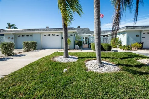 128 Boca Ciega Point Boulevard N St Petersburg FL 33708