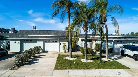 128 Boca Ciega Point Boulevard N St Petersburg FL 33708