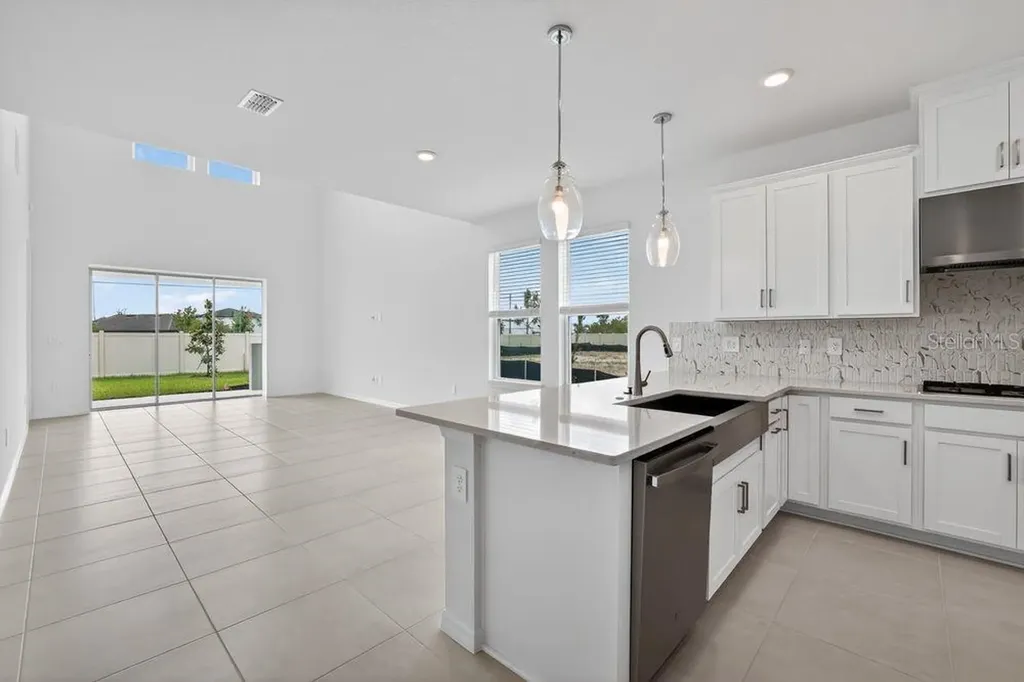 717 Steel Drive Apollo Beach FL 33572